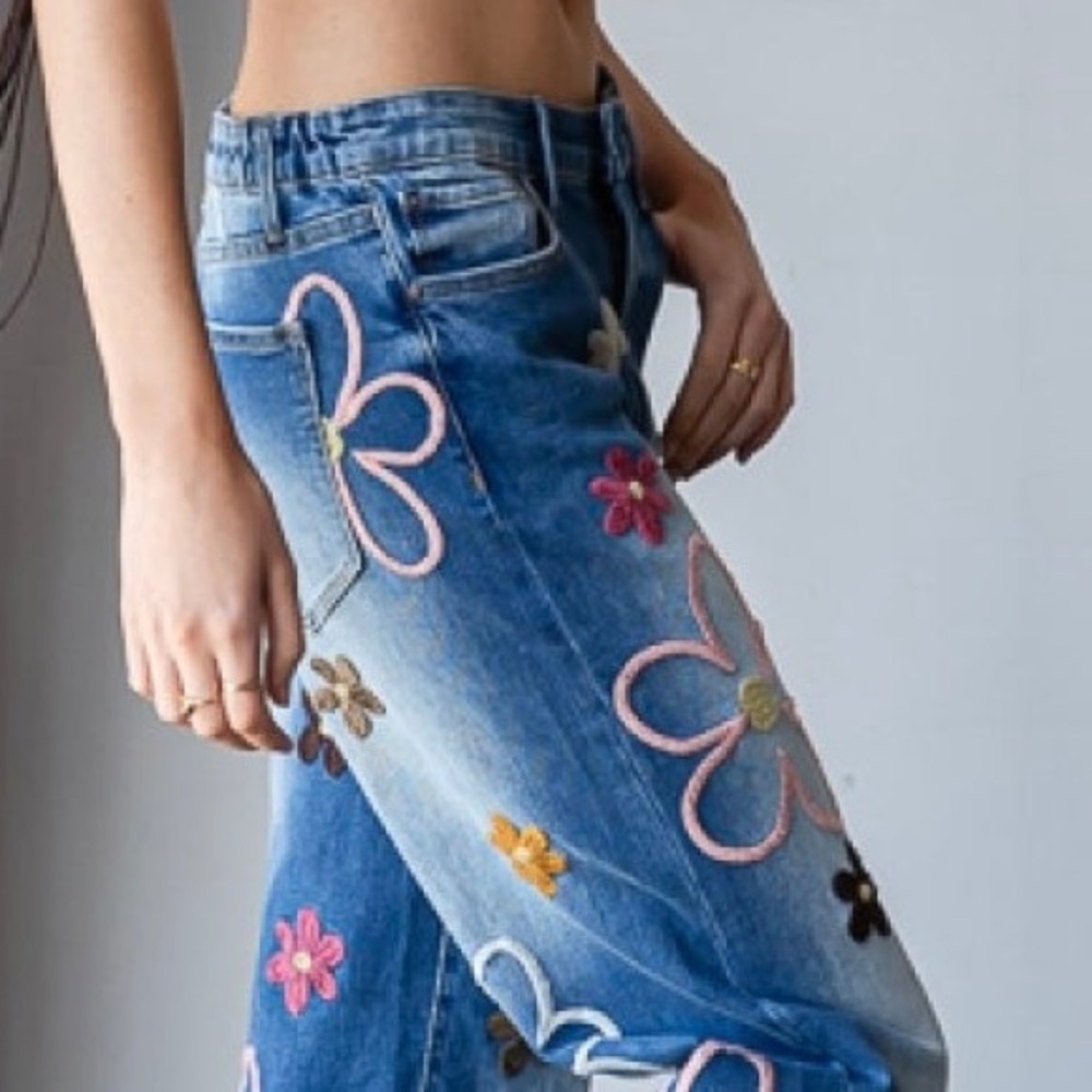 Oli & Hali 70s Retro Hippie Floral Embroidered Straight Wide Leg Jeans - Picture 7 of 12